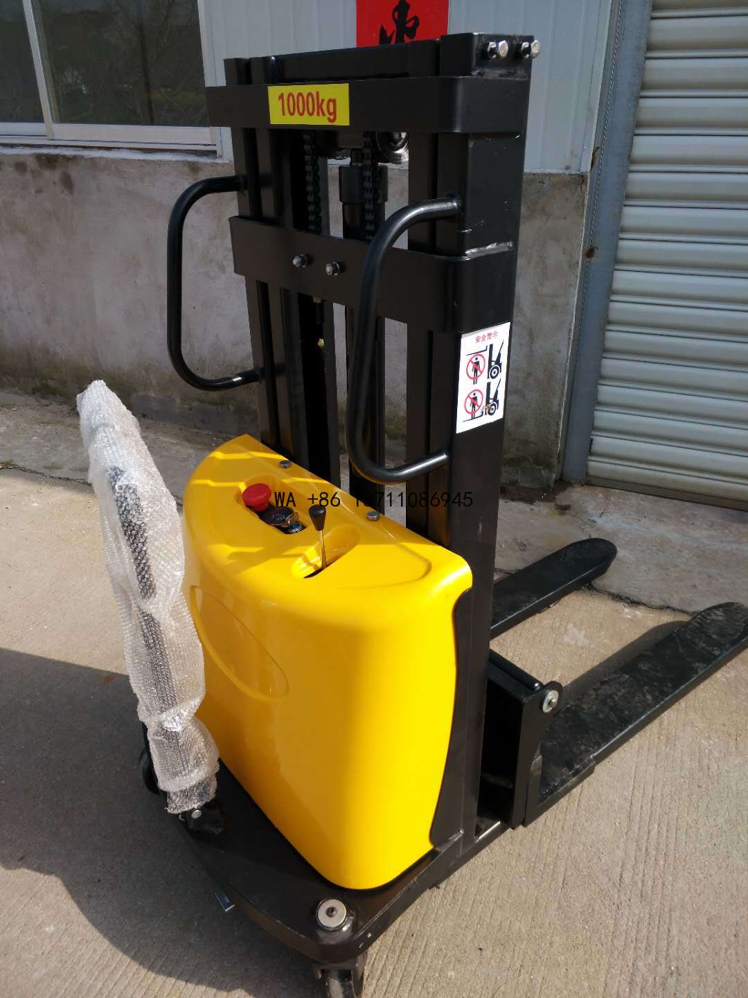 Hydraulic Car Lift - Hydraulic and Electric Stackers Semi-automatic Forklifts